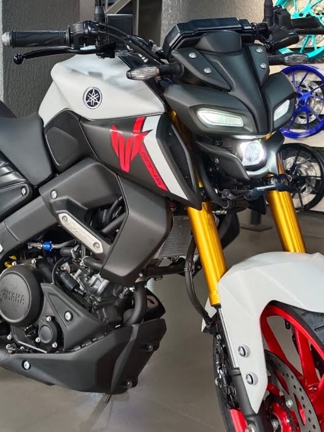 मात्र 20 हजार की डाउनपेमेंट पर Yamaha MT 15 V2 बाइक अपने घर लाए